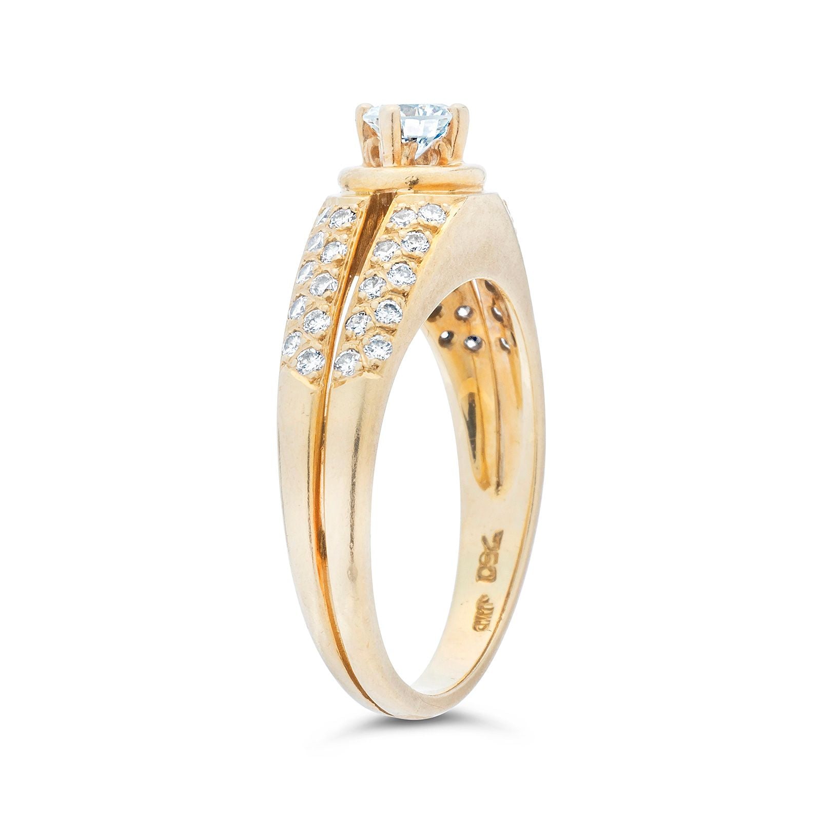 钻石 · 18K金戒指 / Diamond and 18K Gold Ring