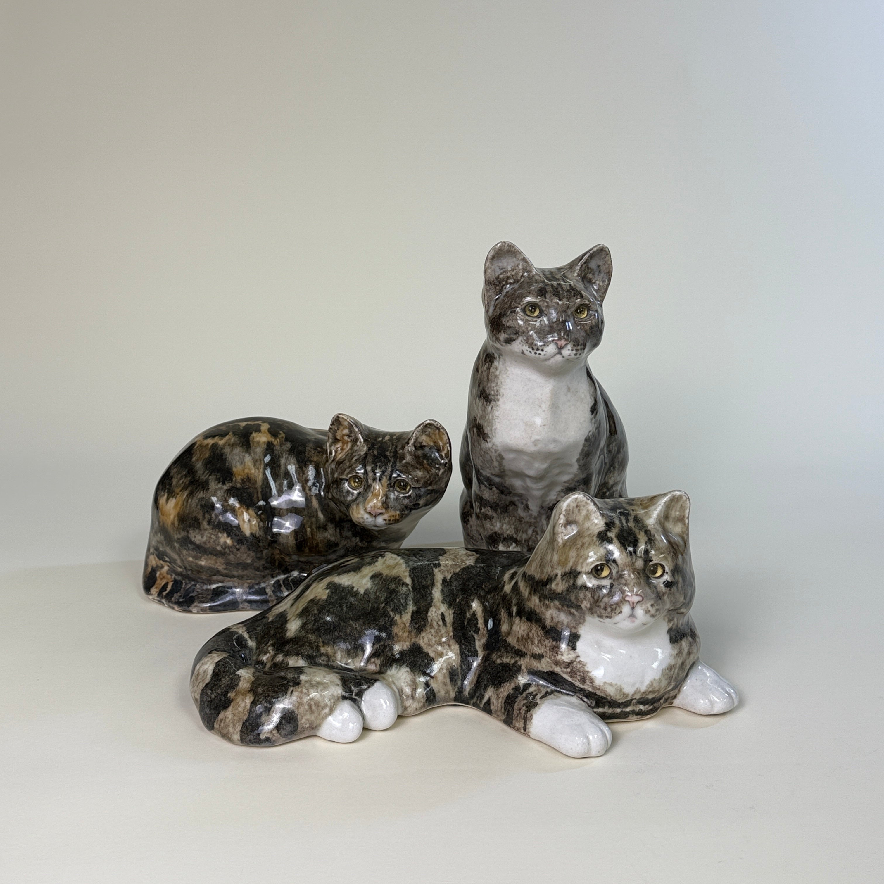 【三姿猫】系列|Winstanley 英国手工陶瓷猫雕像(玻璃眼)/ "Three Poses Cat" Series | Winstanley British Handmade Ceramic Cat Figurines (Glass Eyes)