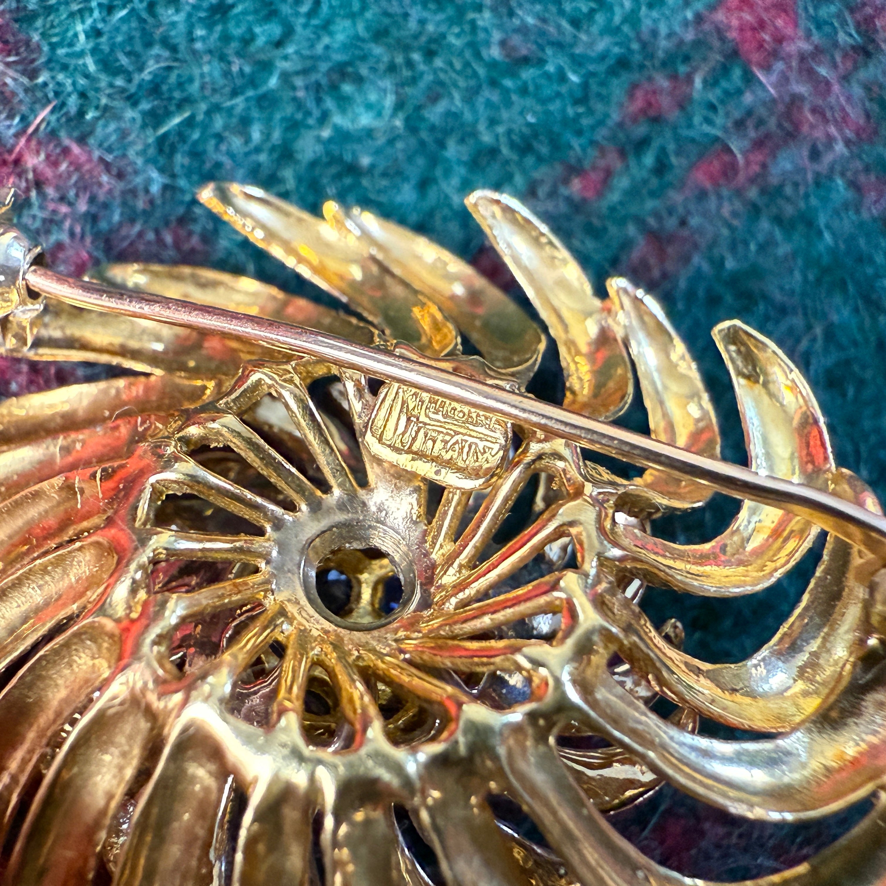 意大利18K金双色金工蓝宝石胸针 1960年代 / Italian 18K Gold Two-Tone Sapphire Brooch, 1960s