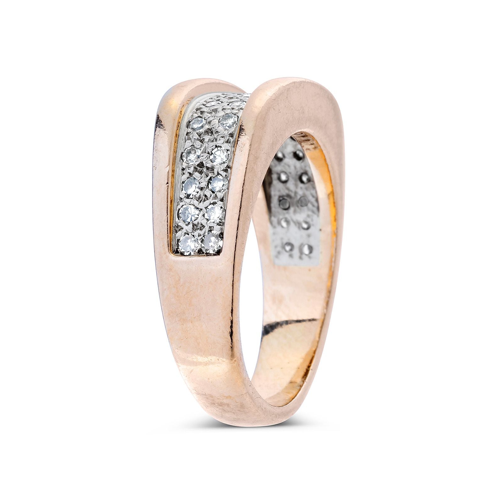 钻石 · 14K金戒指 / Diamond and 14K Gold Ring