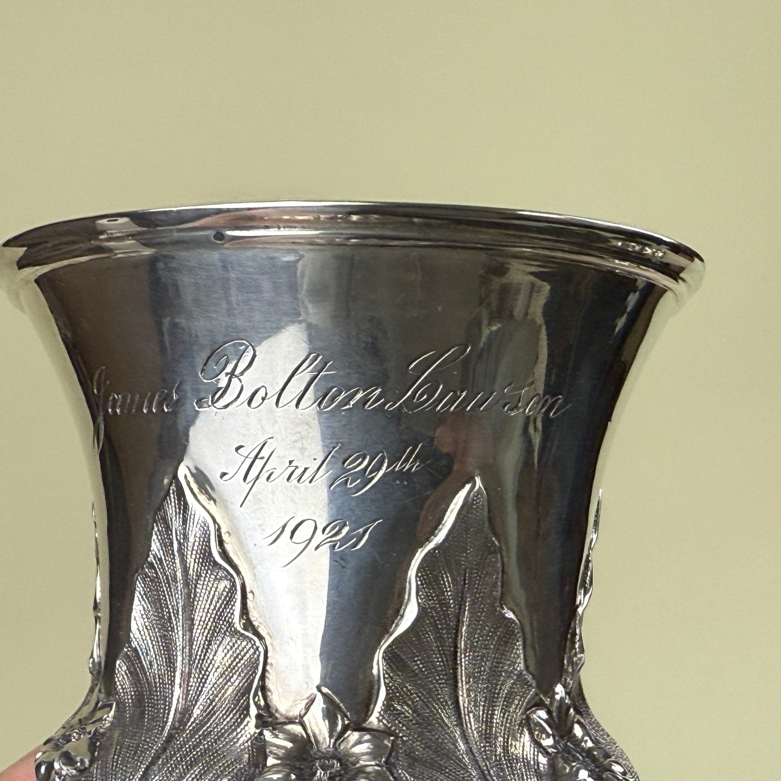 英国纯银浮雕银杯 威廉四世时期 |1833年伦敦制 / British Sterling Silver Embossed Cup · William IV Period | London, 1833
