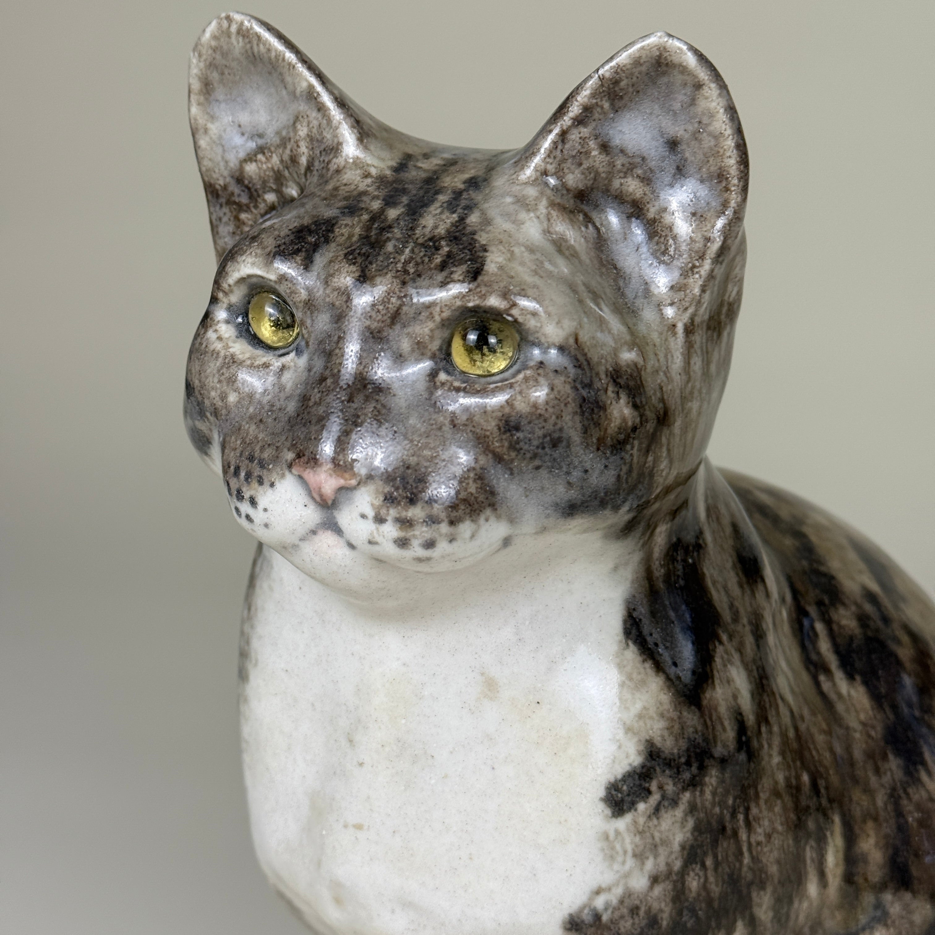 Winstanley 英国手工陶瓷猫雕像 – 坐姿款 Standing Pose