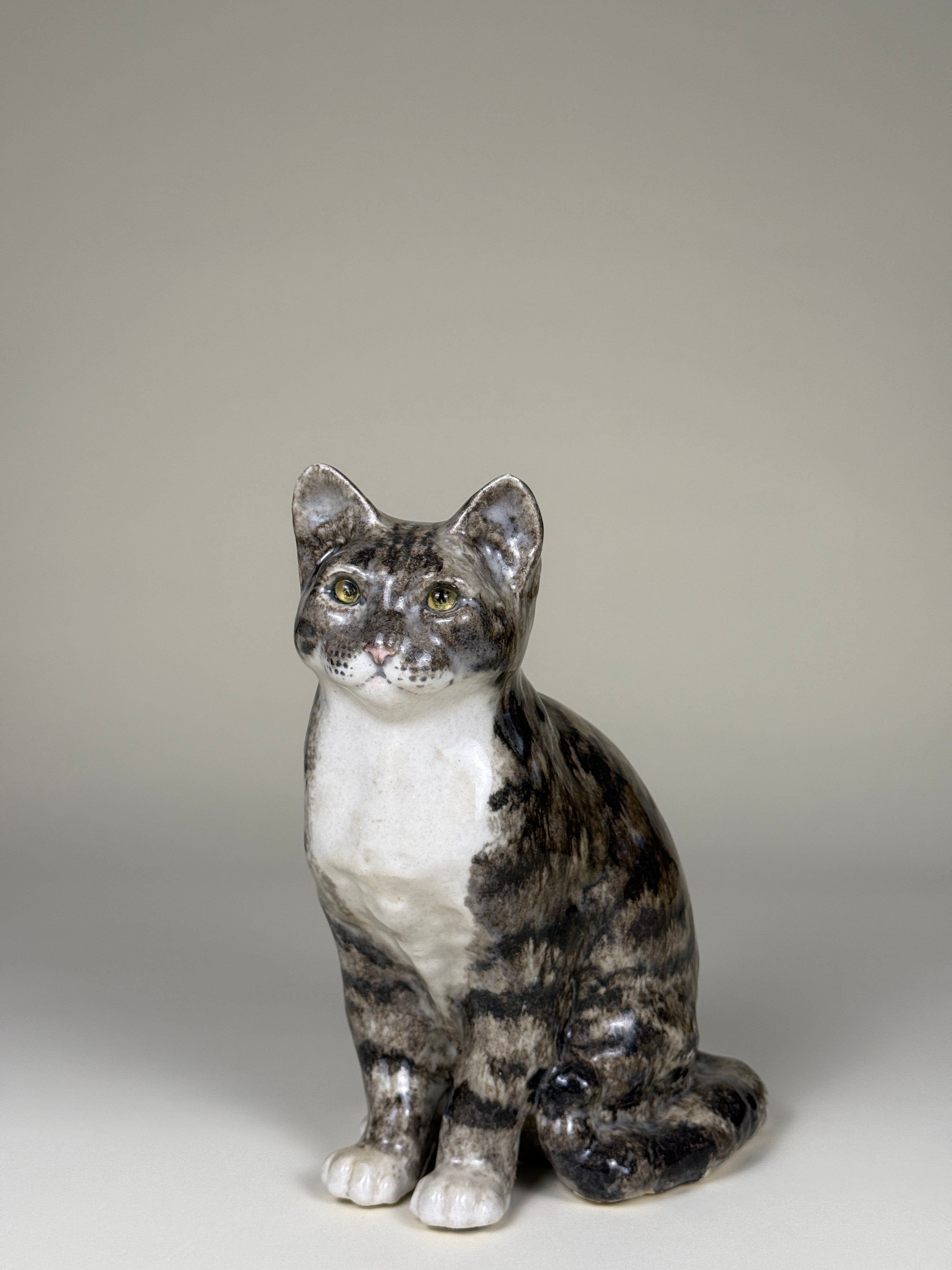 Winstanley 英国手工陶瓷猫雕像 – 坐姿款 Standing Pose