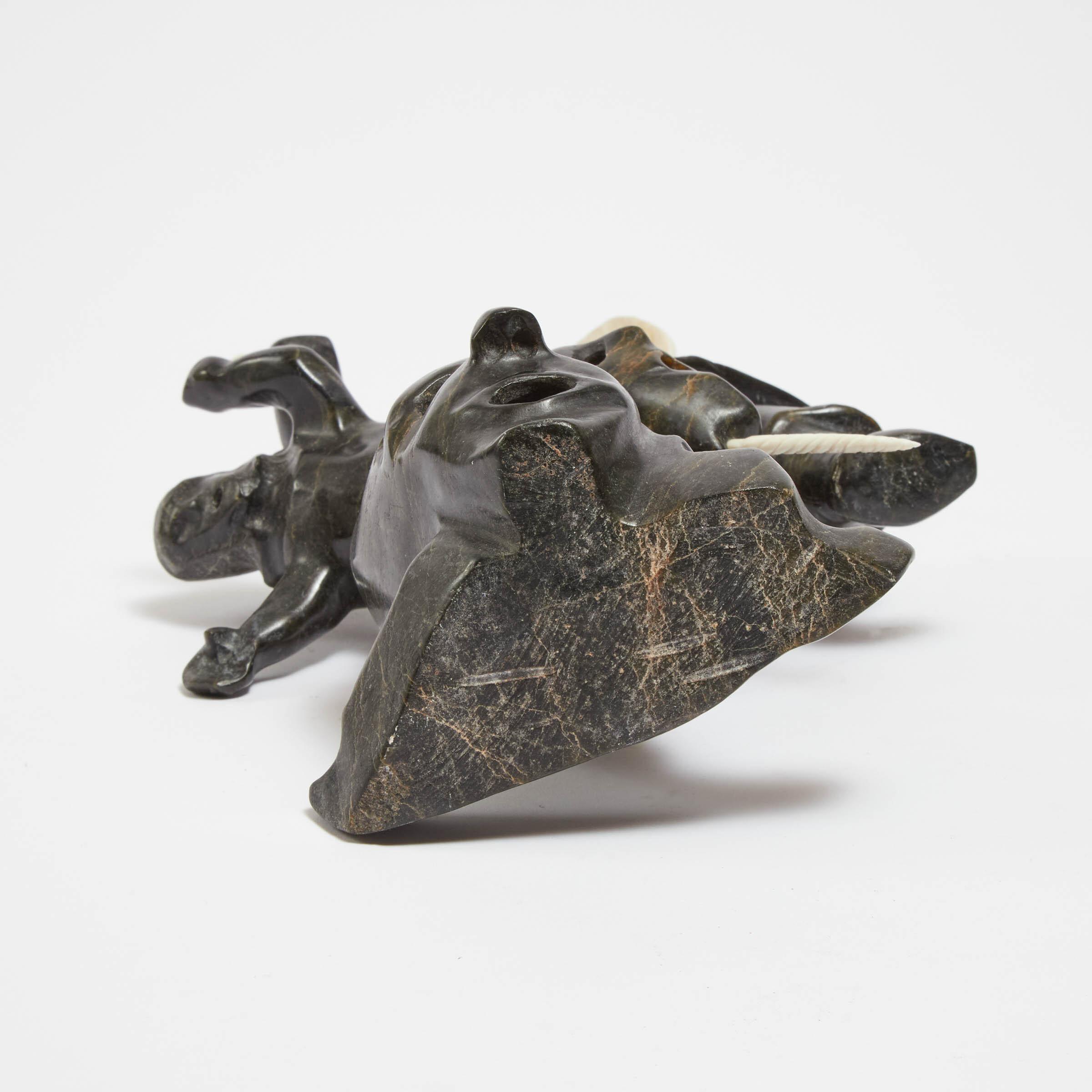转化之灵 — 因纽特石雕作品 Spirit of Transformation — Inuit Stone Carving
