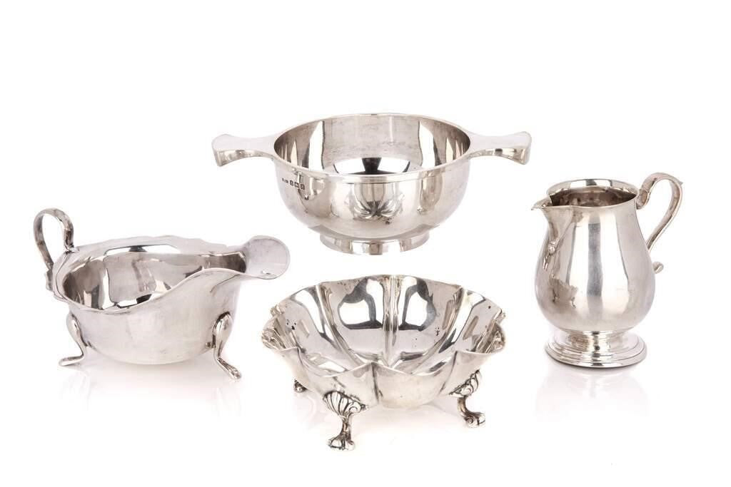 英国谢菲尔德 1933年 Viner’s Ltd 出品 带脚纯银肉汁船 / Sterling Silver Gravy Boat | Sheffield 1933 | by Viner’s Ltd (Emile Viner)