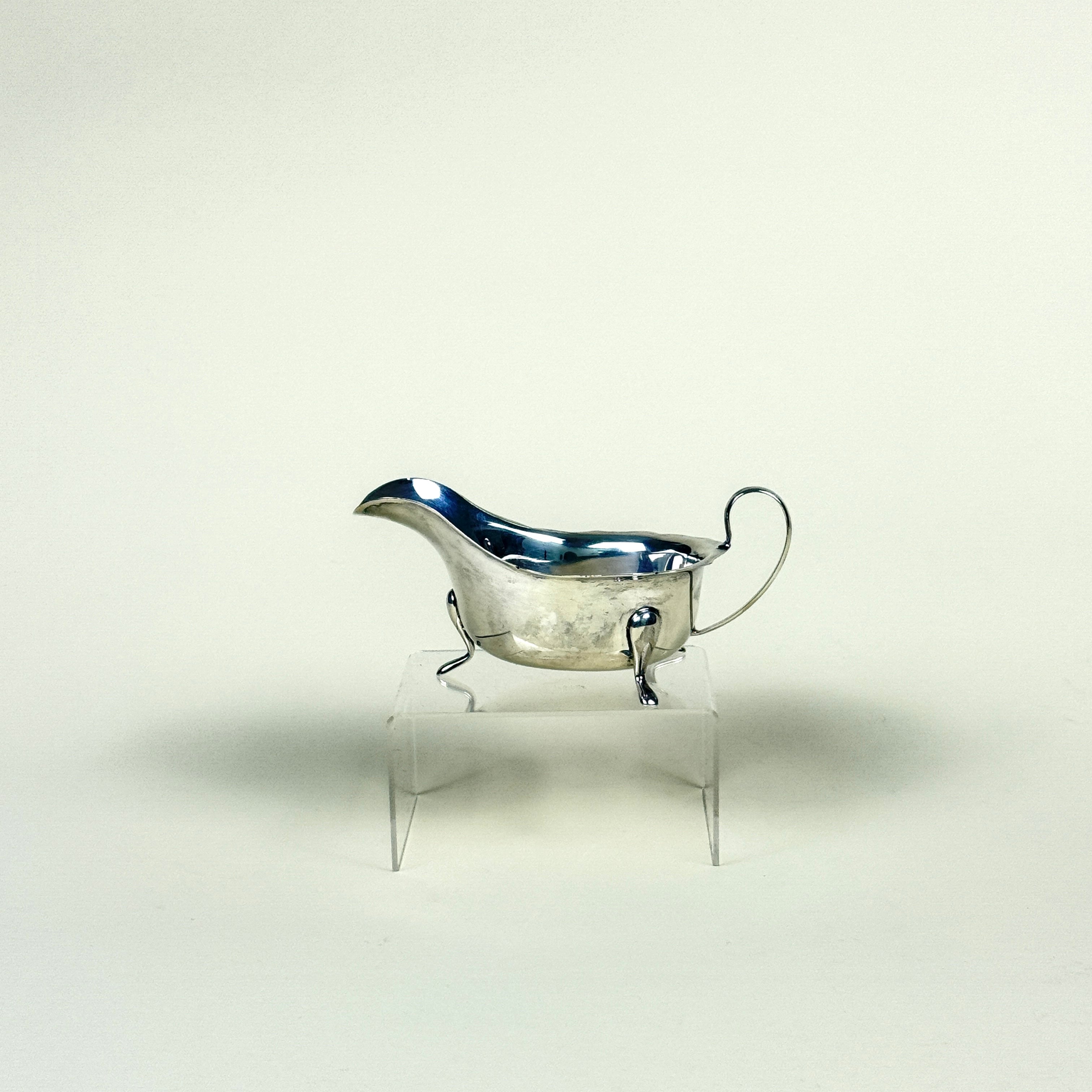 英国谢菲尔德 1933年 Viner’s Ltd 出品 带脚纯银肉汁船 / Sterling Silver Gravy Boat | Sheffield 1933 | by Viner’s Ltd (Emile Viner)