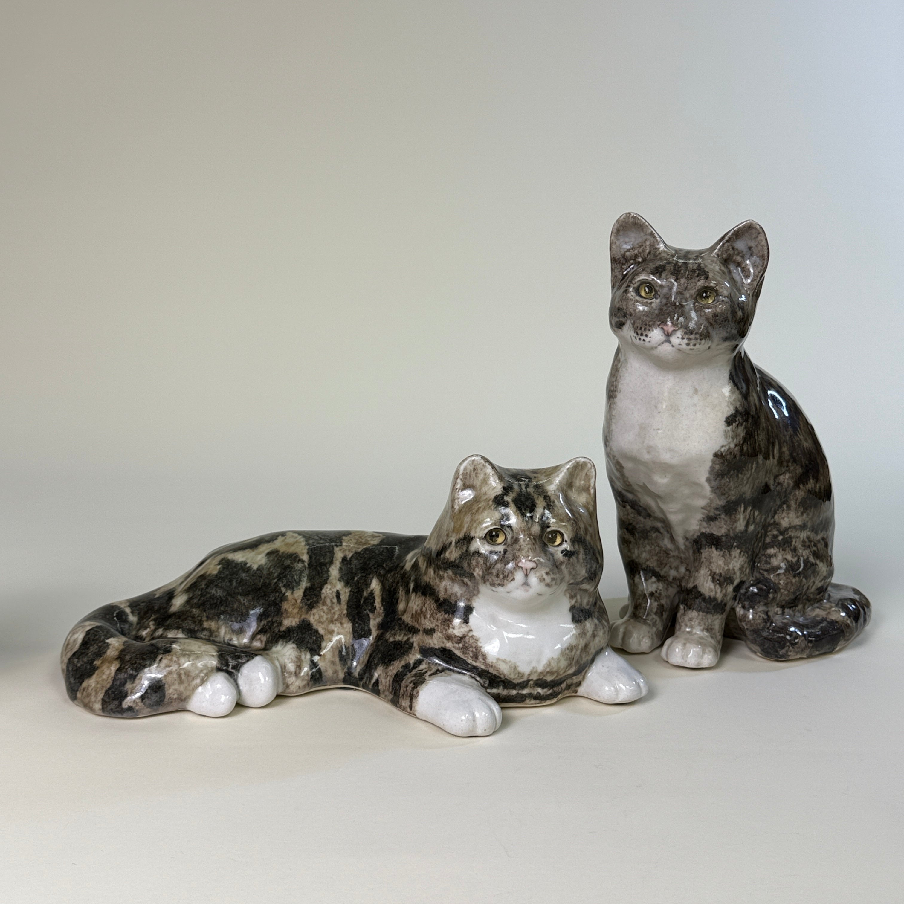 Winstanley 英国手工陶瓷猫雕像 – 伸展款 / Winstanley British Handmade Ceramic Cat Figurine – Stretching Pose