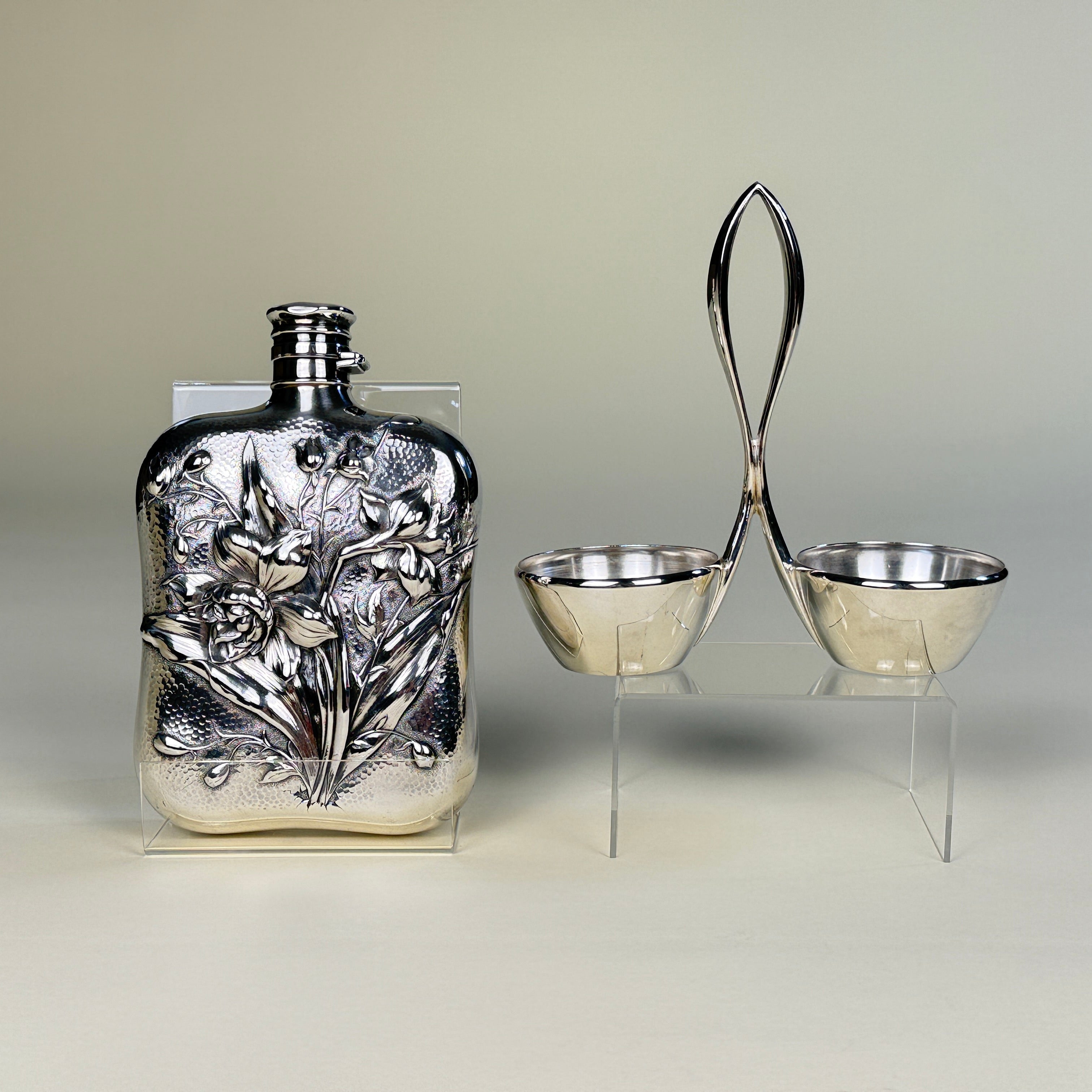 加拿大品牌Birks  纯银双碟调味架（在西班牙制作）1970年代 / Birks Sterling Silver Double Dish Condiment Stand (Made in Spain), 1970s